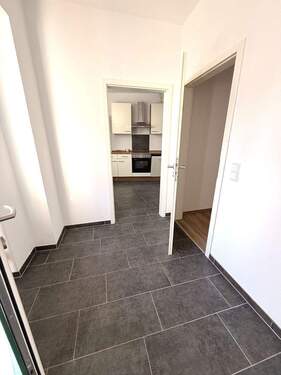 Diele - Etagenwohnung mit 92,30 m&sup2; in Kordel zur Miete