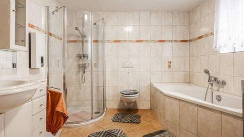 Bad im Erdgeschoss - 