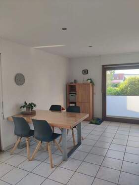 Bild 3 - 4 Zimmer Doppelhaushälfte in Gärtringen