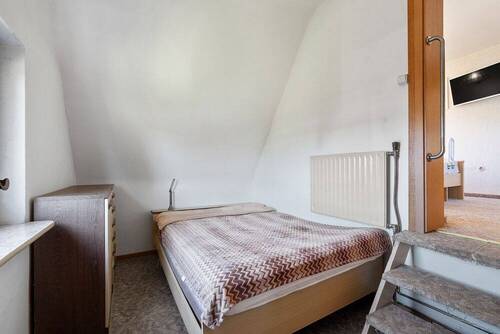 Zimmer 2 - 