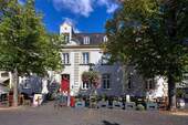 Bistro/Weinhandel - Lechenich barockes Geschäftshaus am Markt