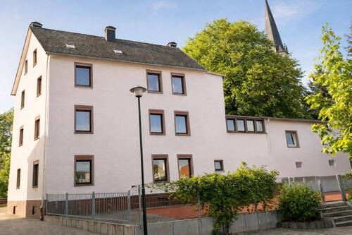 Außenansicht des Gebäudes - Mehrfamilienhaus, Wohnhaus zum Kaufen in Höhr-Grenzhausen