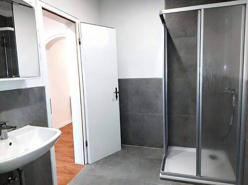 Badezimmer (weitere Wohnung) - 