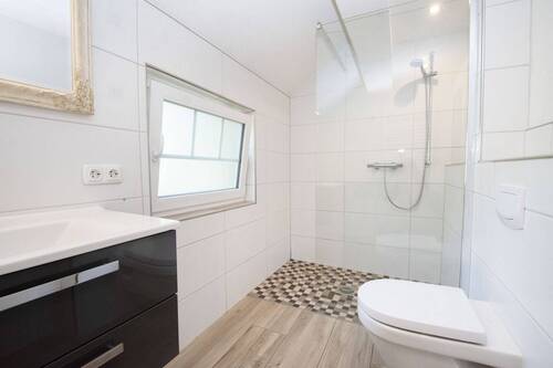 Bad EG mit Dusche - 