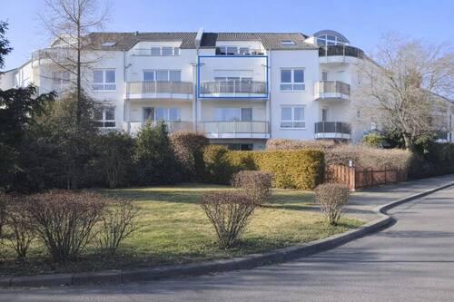 Hausansicht Wohnung - Leipzig Lindenthal vermietungsstarke 2 Zimmer Eigentumswohnung mit 2 Stellplätzen und planbaren Erträgen