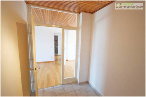 Blick vom Windfang ins Wohnzimmer - Etagenwohnung mit 97,00 m&sup2; in Klein Nordende zum Kaufen