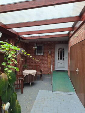 Seiteneingang - Einfamilienhaus mit 220,00 m&sup2; in Rhauderfehn zum Kaufen