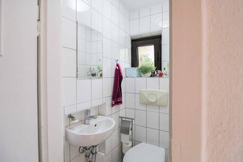 WC, EG - 