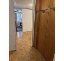 26 qm Zimmer mit 12 qm Balkon in 4er-Frauen-WG in der Oststadt - zentral, uninah, gemütlich - Karlsruhe