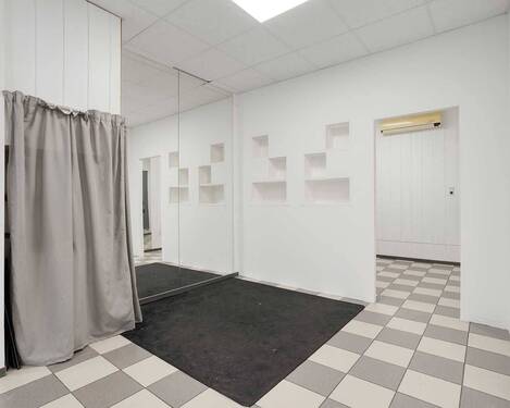 Ladenlokal 1 - Verkaufsraum - Gewerbeobjekt (Büro, Produktion, Verkauf) in Ratingen zum Kaufen