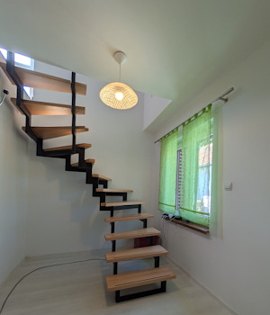 Innentreppe - 6 Zimmer Doppelhaushälfte in Kleve