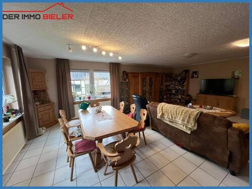 Wohnzimmer mit Essplatz - 