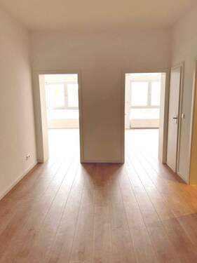 Diele - Etagenwohnung mit 66,00 m&sup2; in Worms zur Miete