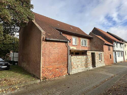 Außenansicht - 4 Zimmer Einfamilienhaus zum Kaufen in Groß Quenstedt