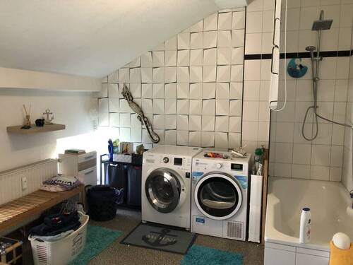 Geräumiges Badezimmer - Etagenwohnung mit 156,00 m&sup2; in Rastorf OT Wildenhorst zur Miete