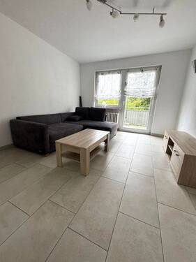 Wohn- Essbereich .jpg - 1 Zimmer Etagenwohnung zur Miete in Würzburg