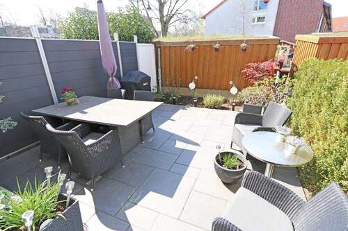 Terrasse - 5 Zimmer Mehrfamilienhaus, Wohnhaus zum Kaufen in Hamburg