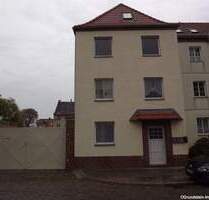 Solides Mehrfamilienhaus mit großem Grundstück - Aschersleben