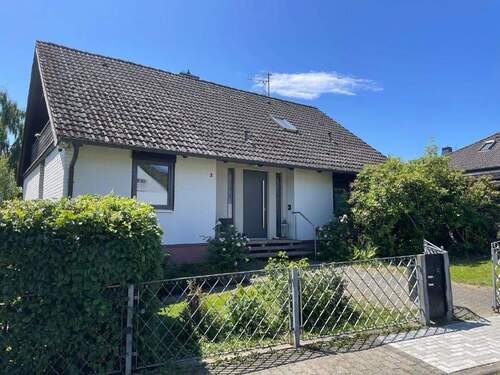 Bild1 - Modernisiertes Ein- bis Zweifamilienhaus auf Traumgrundstück in Schauenburg-Elgershausen!