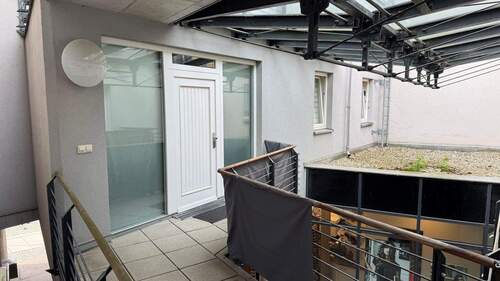 Wohnungseingangstür - Etagenwohnung mit 60,30 m&sup2; in Oederan zum Kaufen