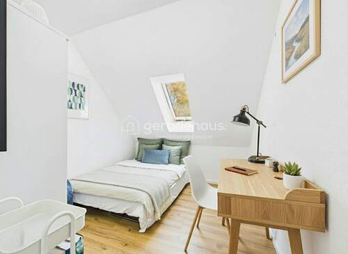 CAM03818G0-PR0072-STILL012-001.jpg - 