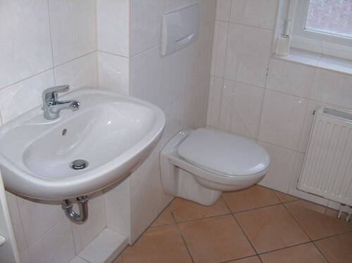 Wannenbad - Etagenwohnung mit 99,00 m&sup2; in Wedel zur Miete