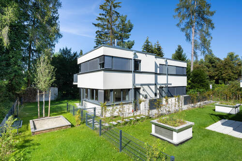 Gärten der Doppelhäuser - Home sweet home: Südwest-Stadthaus im Grünen