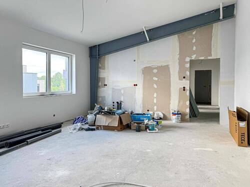 Büro mit Küchenanschlüssen - 