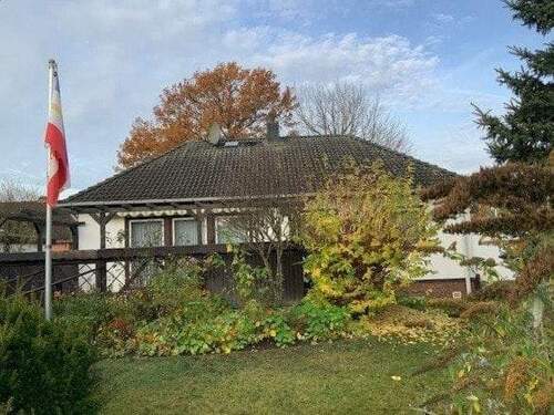 Blick vom Garten auf die Terrasse - 4 Zimmer Bungalow zum Kaufen in Tespe