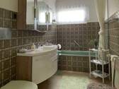 Badezimmer mit Badewanne - 