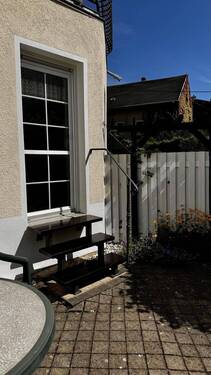 Außentreppe zum Wohnzimmer im EG WG 1 - 