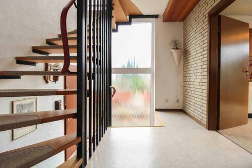 Flur EG WE 2 - 8 Zimmer Einfamilienhaus zum Kaufen in Bremerhaven