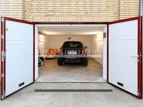 V11239 Garage 1 - 