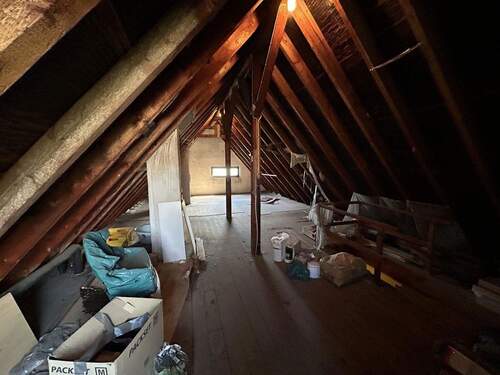 Dachgeschoß - Einfamilienhaus mit 177,00 m² in Leinfelden-Echterdingen zum Kaufen