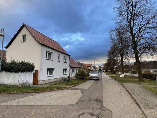 -Lindenstraße-, Blick nach Süden - Einfamilienhaus mit 105,70 m² in Seeland zum Kaufen