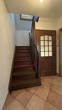 586 - Treppenhaus - 8 Zimmer Einfamilienhaus in Dettingen an der Erms