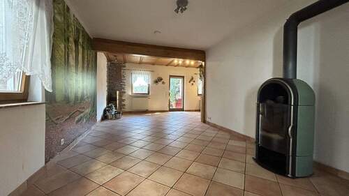 586 - Wohnen - Einfamilienhaus mit 218,00 m&sup2; in Dettingen an der Erms zum Kaufen