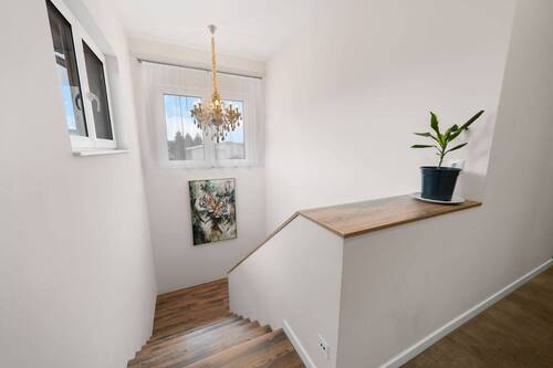 Treppenaufgang (Haus OG) - 