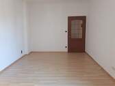 019.jpg - Schöne Altbauwohnung in einem 4 Parteienhaus (Durchgangszimmer)