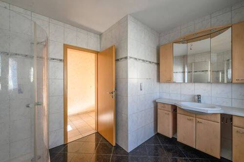 Bad im OG mit Dusche - 