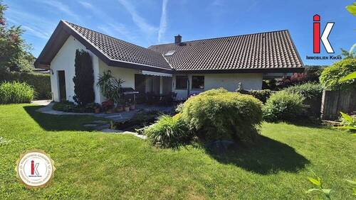 Bild 1 - Ein Zuhaue mit tollem Garten inkl. ELW! Familienhaus in ruhiger Lage von Aidlingen
