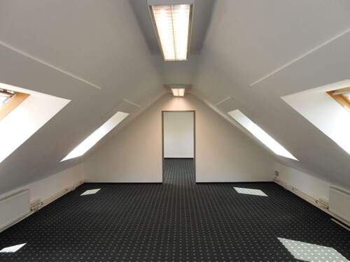 Dachgeschoss - Büro in Köln
