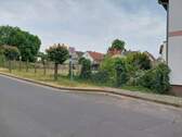 Grundstücksansicht von der Straße (1) - 
