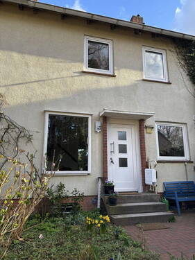 Reihenmittelhaus Ansicht vorn - 4 Zimmer Reihenmittelhaus zum Kaufen in Hamburg