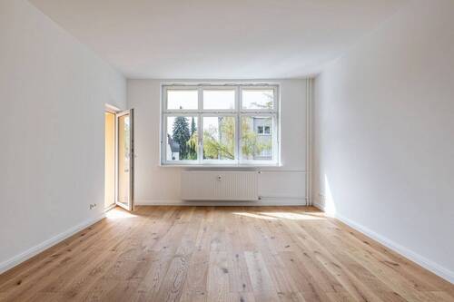 Wohnzimmer (baugl. Wohnung) - Familienwohnung mit Südbalkon! Vermietet!