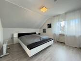 Schlafzimmer DG - 