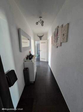 Flur - 2 Zimmer Etagenwohnung zur Miete in Pforzheim