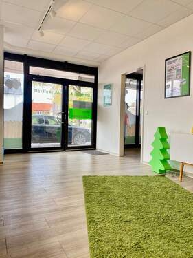 Büro- bzw. Praxisfläche - 