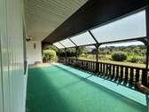überdachte Terrasse - 8 Zimmer Einfamilienhaus in Augustdorf