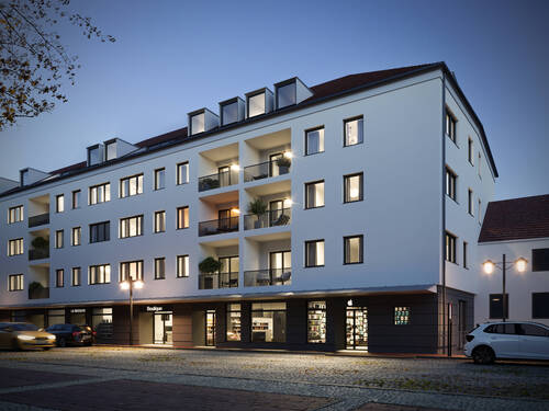 Hausansicht bei Nacht - 4 Zimmer Etagenwohnung zum Kaufen in Erding